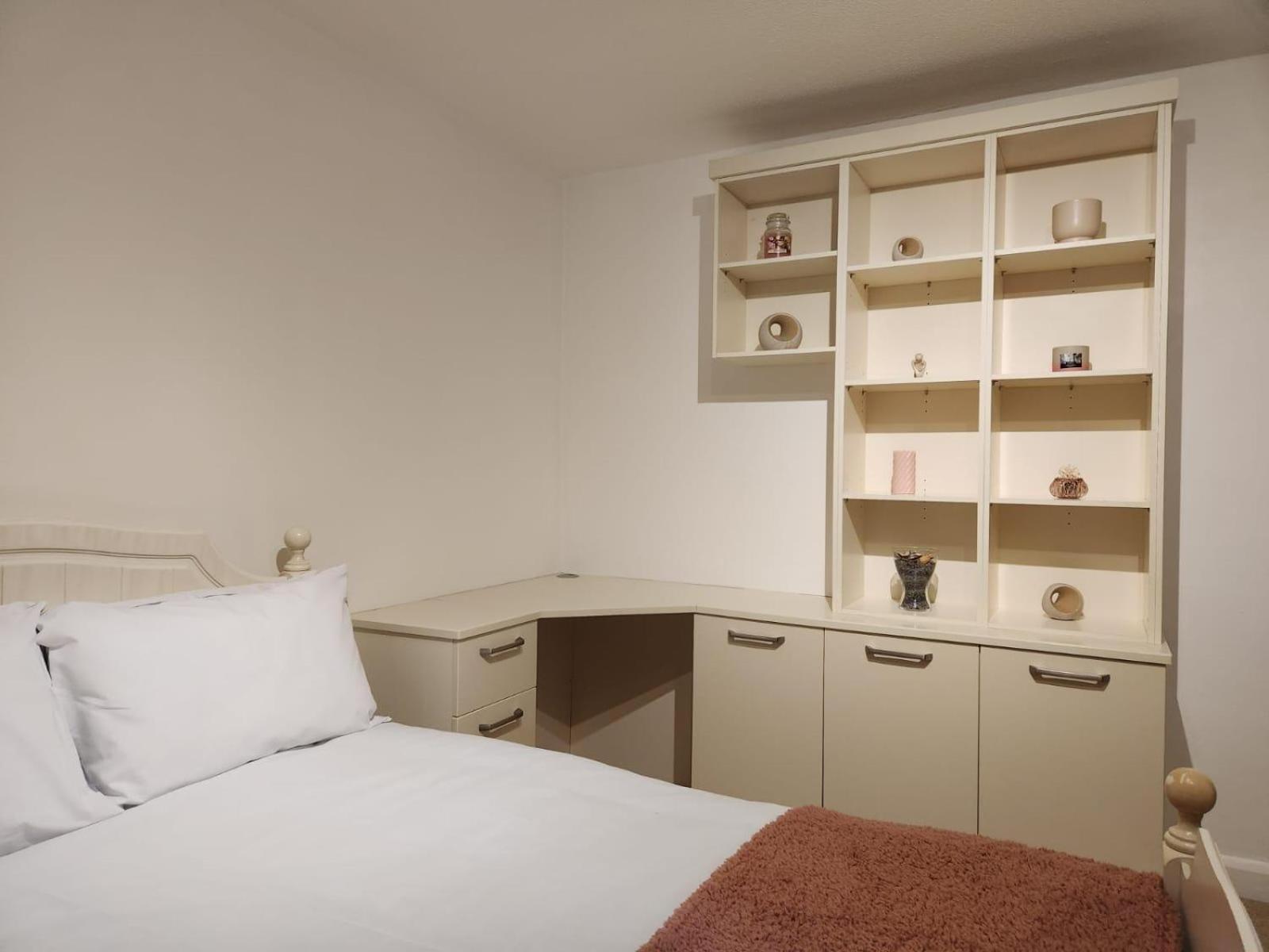 D Elmdon Homestay Shared 4 Bedrooms Бирмингем Экстерьер фото