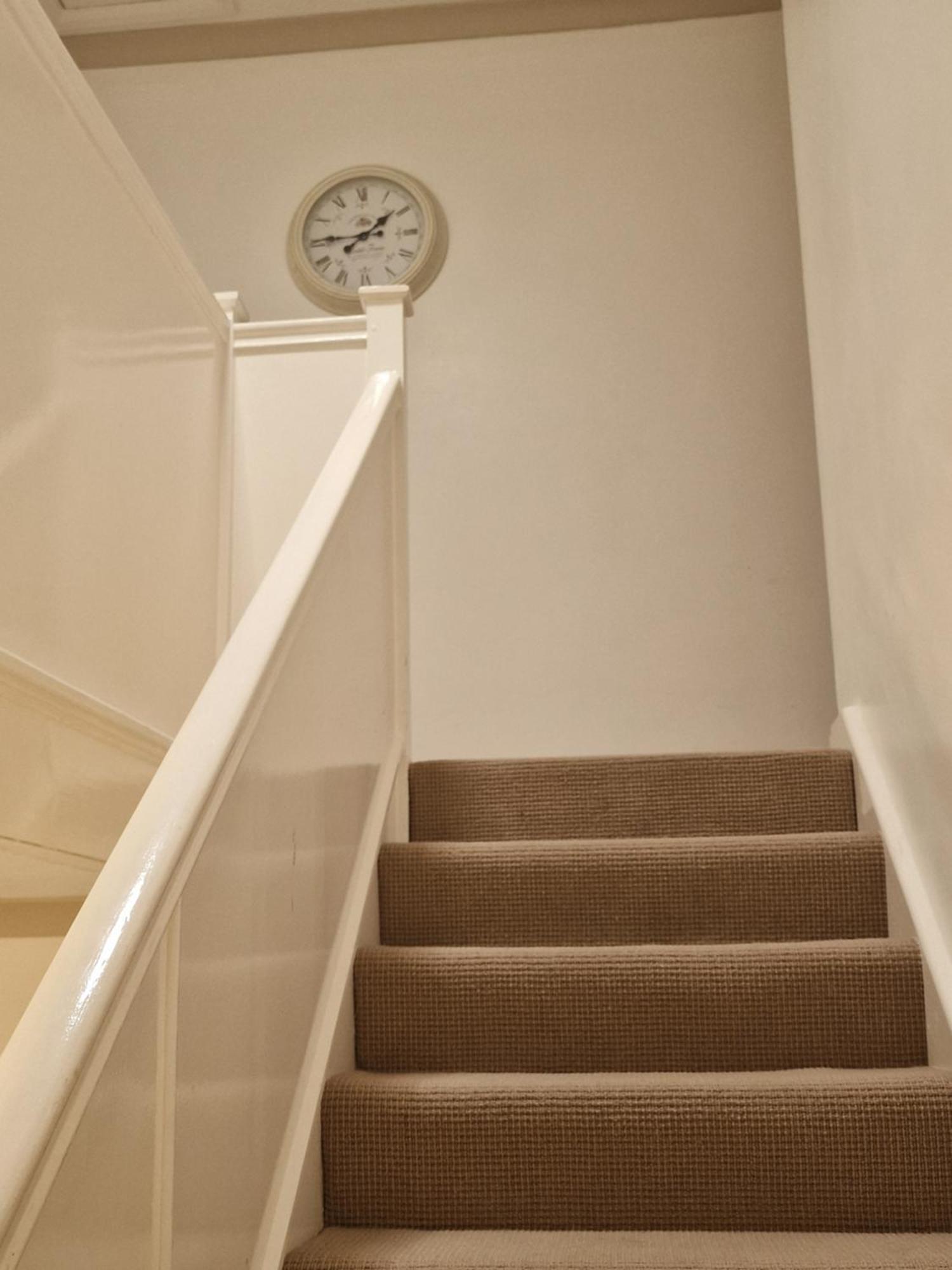 D Elmdon Homestay Shared 4 Bedrooms Бирмингем Экстерьер фото