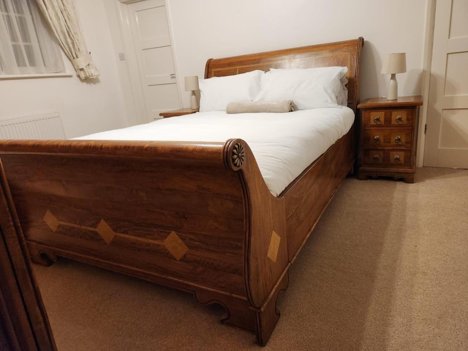 D Elmdon Homestay Shared 4 Bedrooms Бирмингем Экстерьер фото