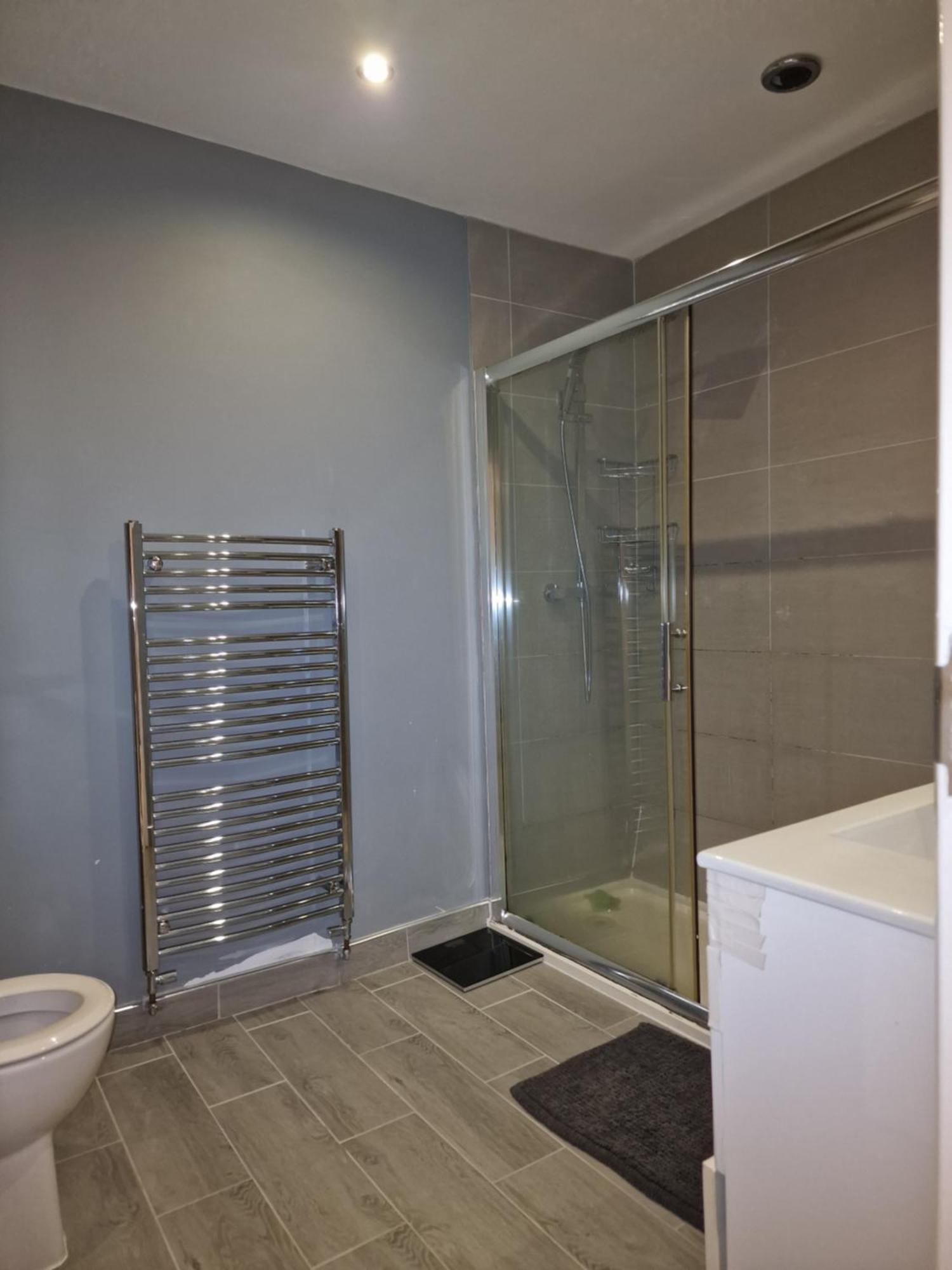 D Elmdon Homestay Shared 4 Bedrooms Бирмингем Экстерьер фото