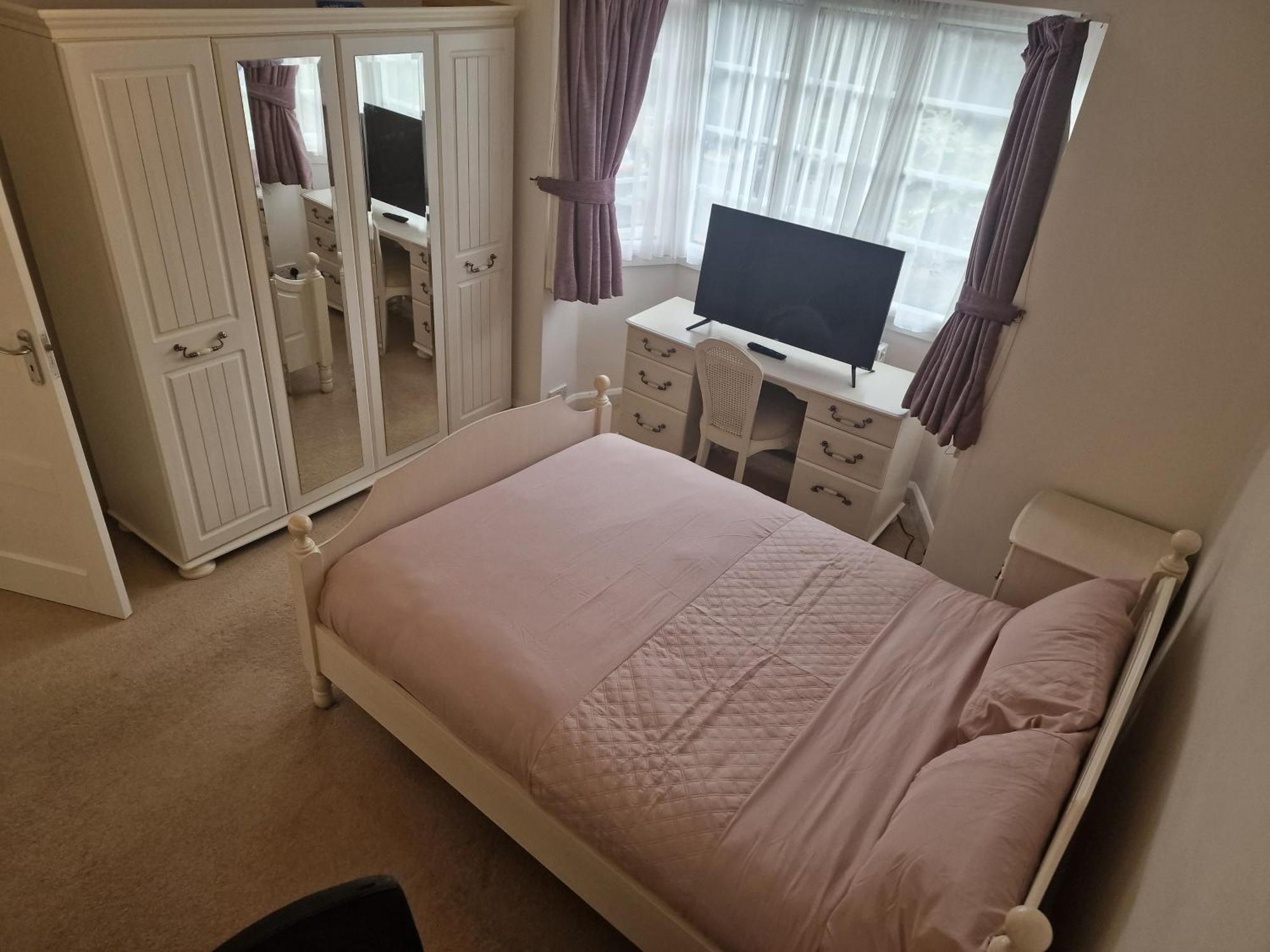 D Elmdon Homestay Shared 4 Bedrooms Бирмингем Экстерьер фото